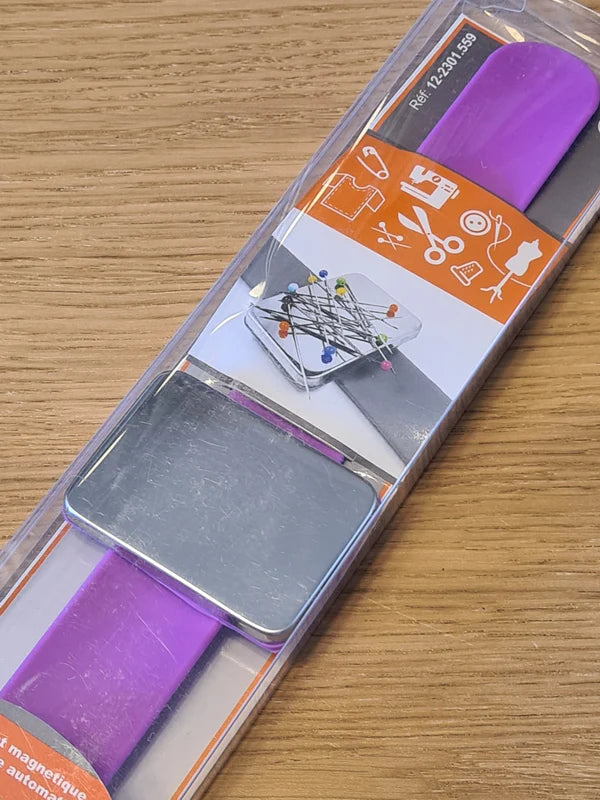 Bracelet magnétique à fermeture automatique - porte épingles - La boite à tissus