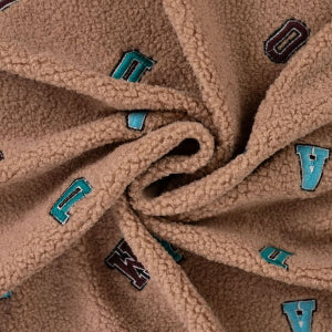 Boucle teddy  lettre  brun  -qjuties
