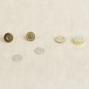 FERMOIR MAGNET A RIVETS*2- Or La boite à tissus