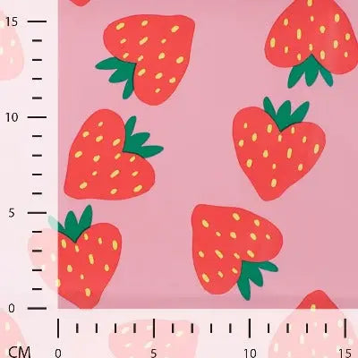 Tissu toile imperméable pour ciré - Fraises fond rose - La boite à tissus