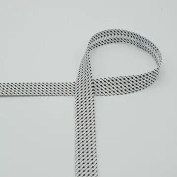 Biais géométrique carrés diagonale fond blanc - La boite à tissus