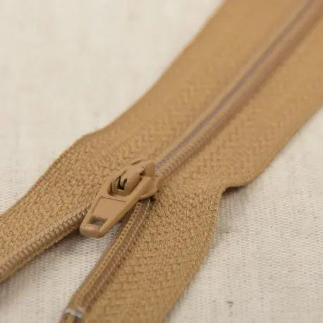 Tirette fine polyester n°2 non séparable 60 cm - La boite à tissus