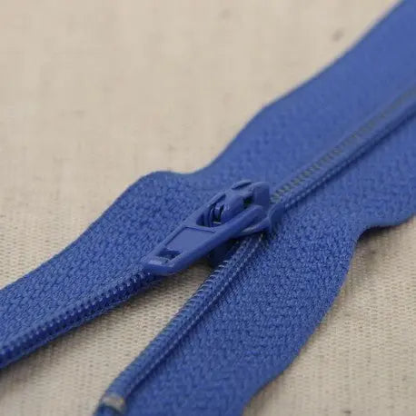 Tirette fine polyester n°2 non séparable 60 cm - La boite à tissus
